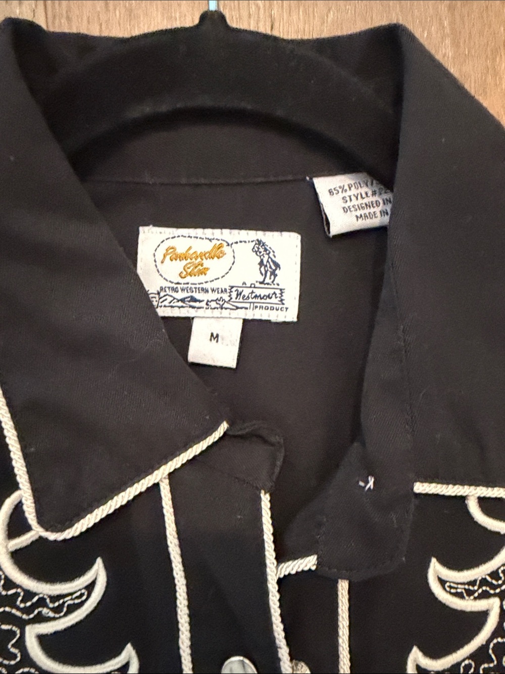 Women’s Black Western Embroidered Shirt size small - Picture 2 of 5